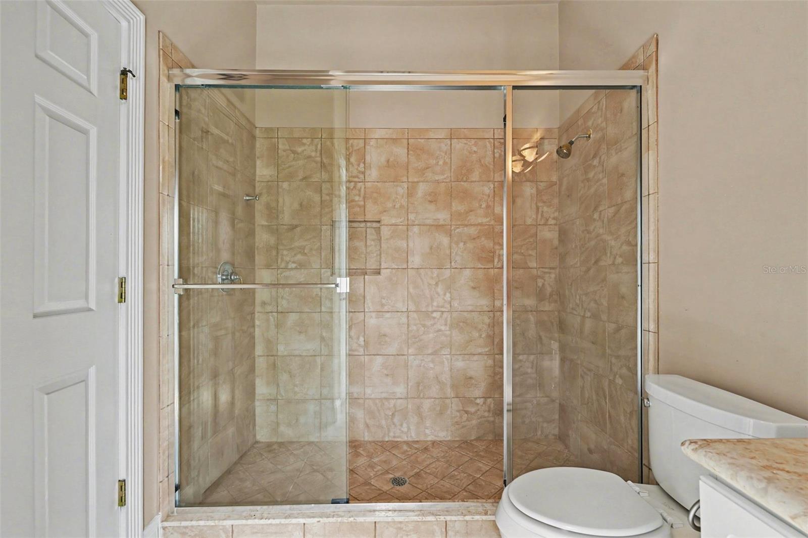 SPRUCE CREEK FLY IN - Residential