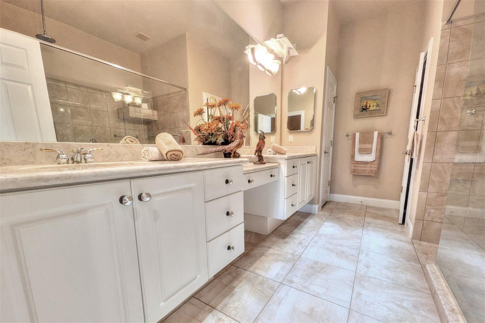 SPRUCE CREEK FLY IN - Residential