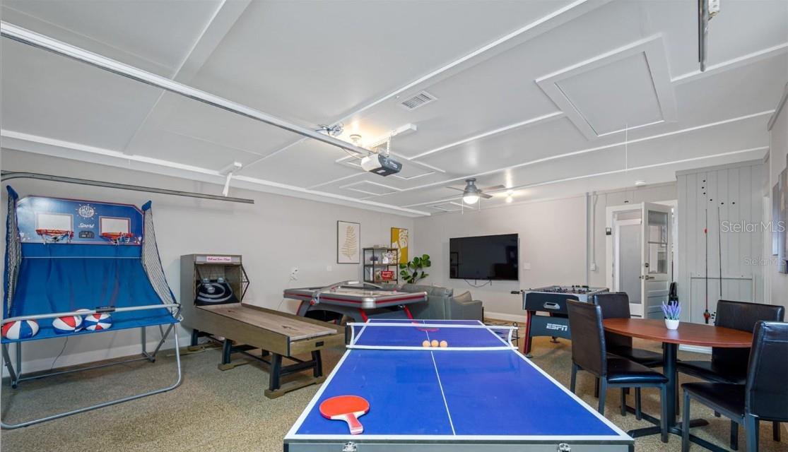HARBOR HILLS ESTATES - Residential