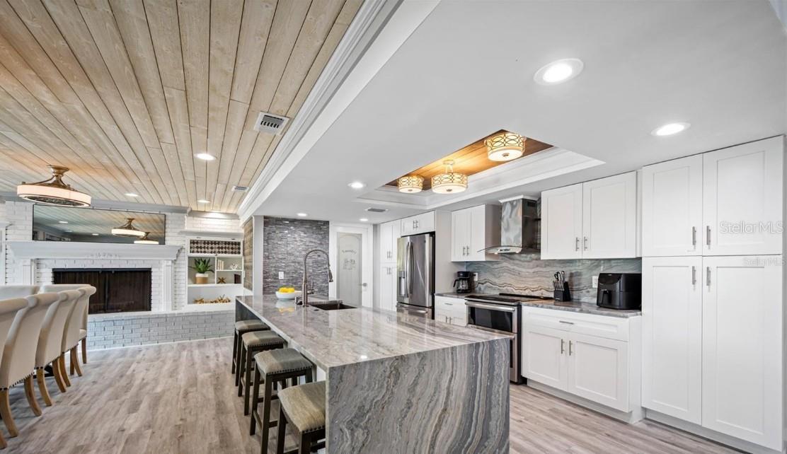 HARBOR HILLS ESTATES - Residential
