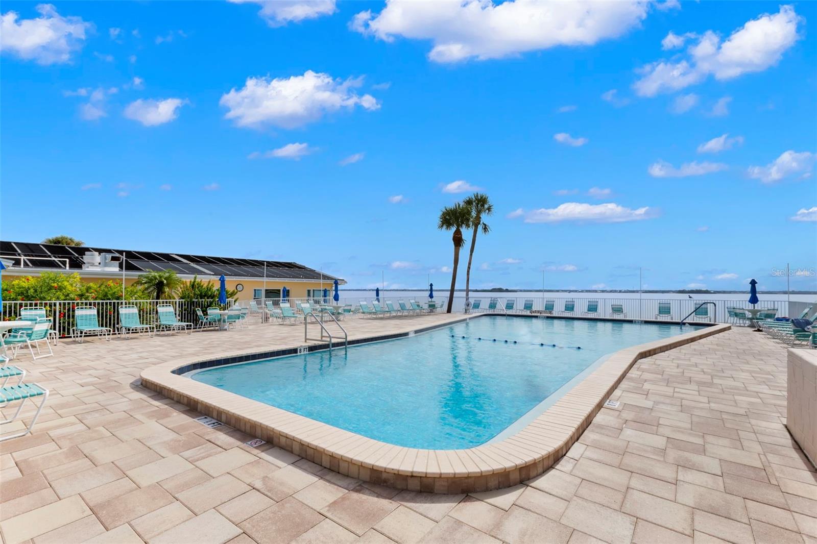 ROYAL STEWART ARMS - Residential