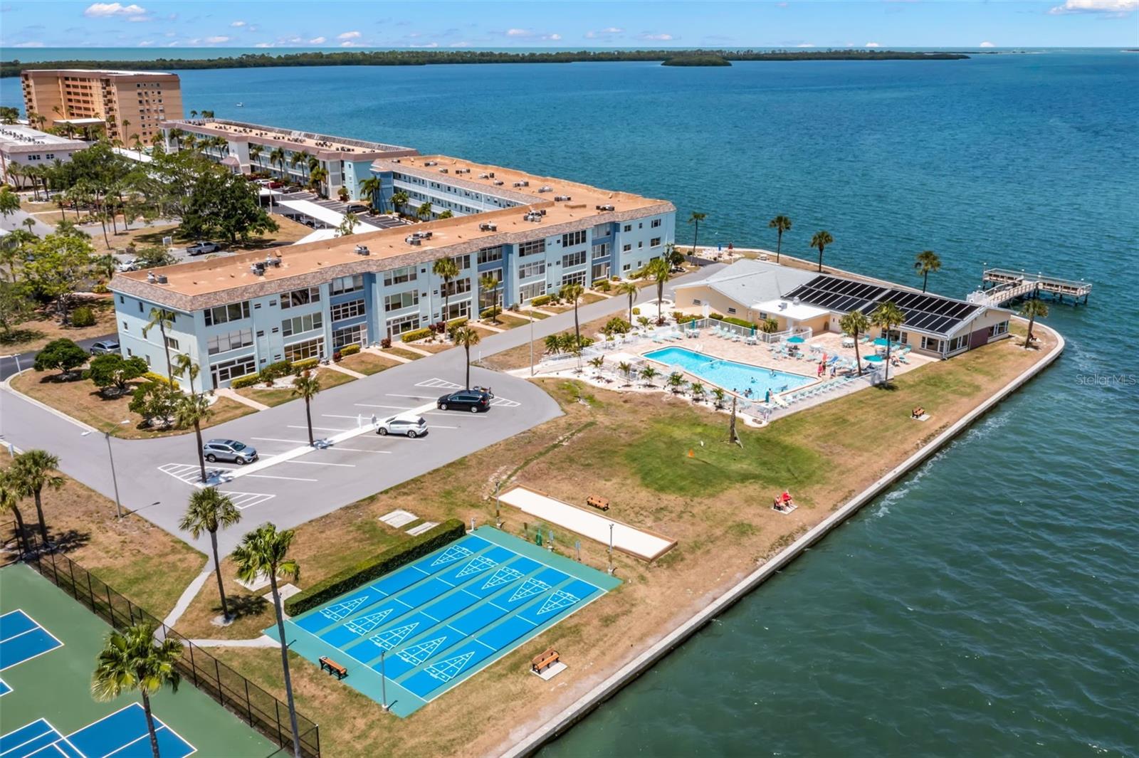 ROYAL STEWART ARMS - Residential