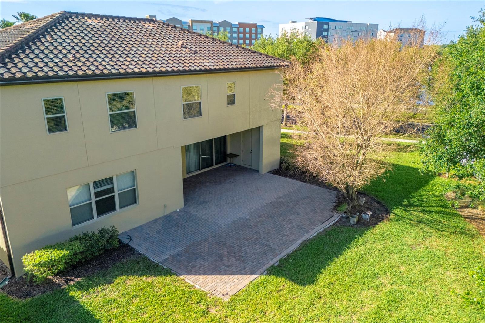 10950 CITRON OAKS DRIVE