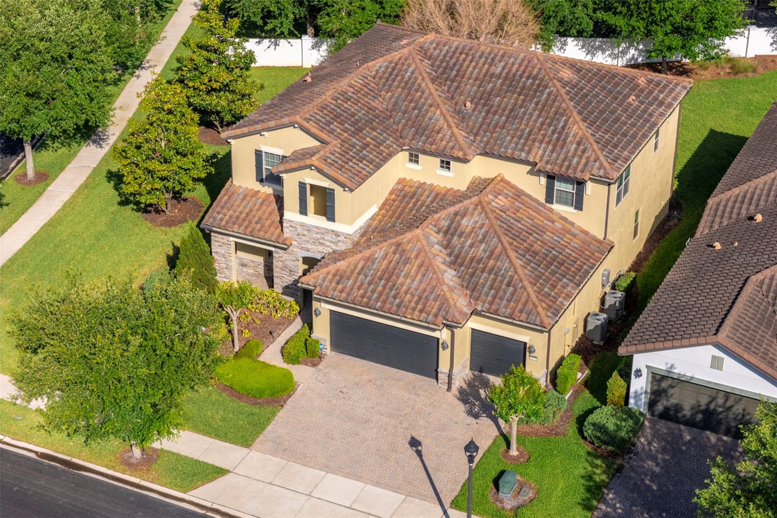 10950 CITRON OAKS DRIVE