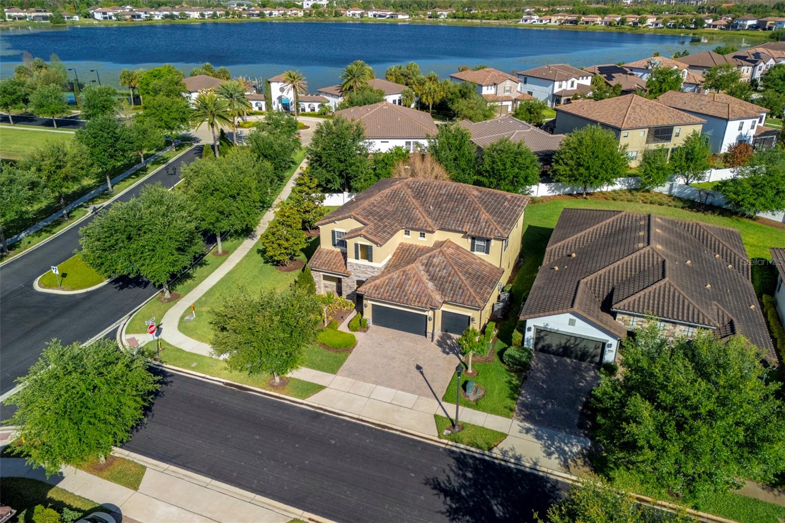 10950 CITRON OAKS DRIVE