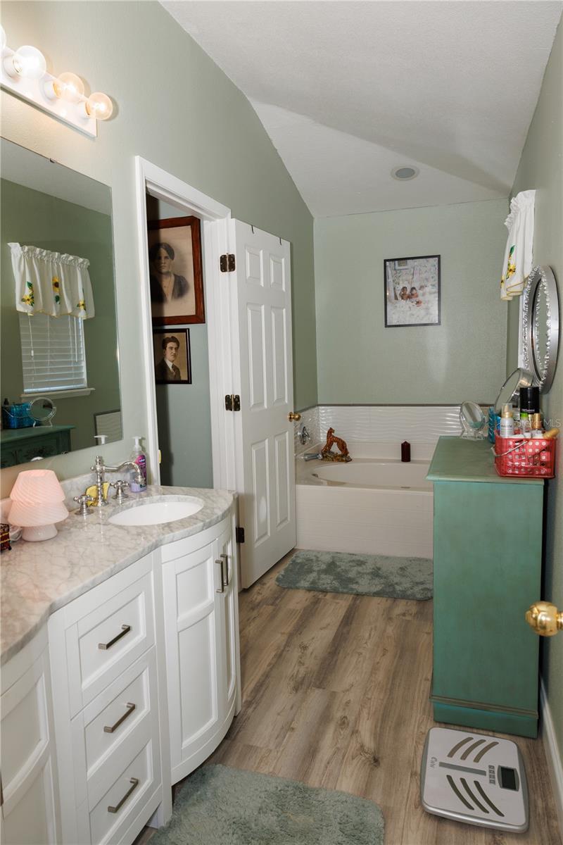 OAK VLY PH 4B - Residential