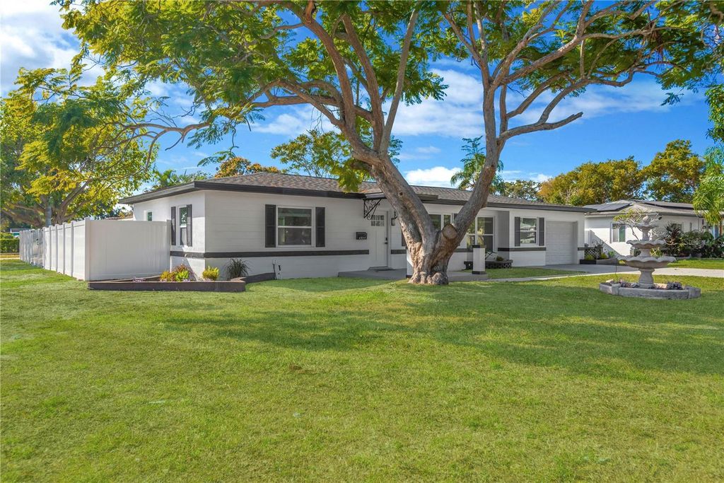 Photo of 4300 28th Avenue N, St Petersburg, FL 33713 (MLS # TB8457660)