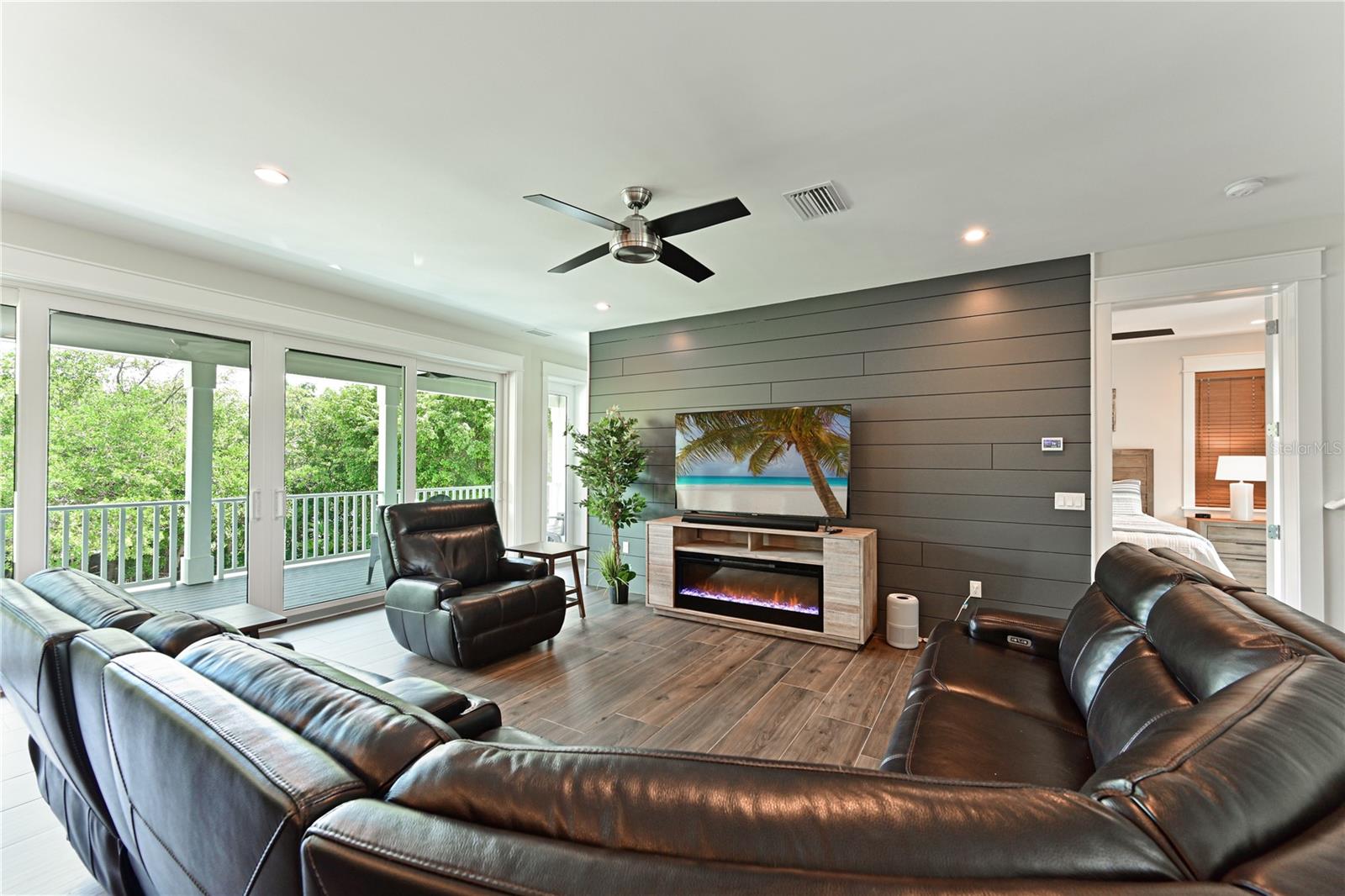 SLEEPY LAGOON PARK 2 - Residential