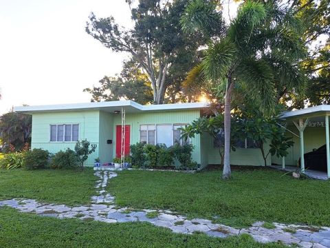 533 45TH STREET N ST PETERSBURG FL 33713