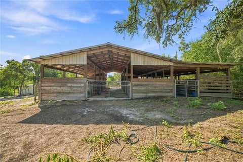 Tiny photo for 2251 SE 136th Avenue, Morriston, FL 32668 (MLS # OM726818)