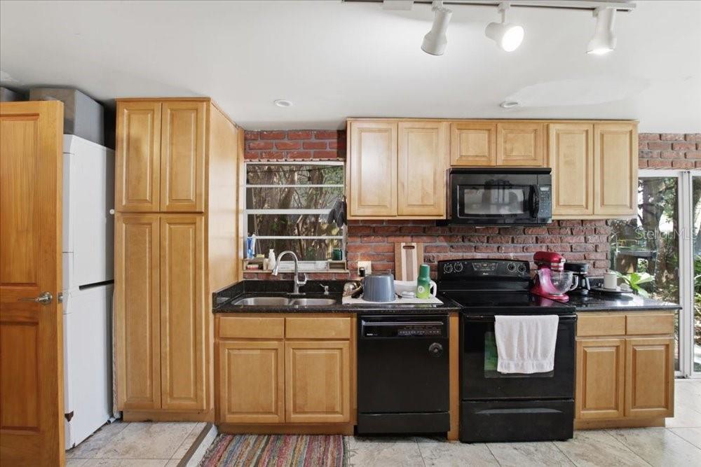 WINTER PARK VILLAGE - Residential