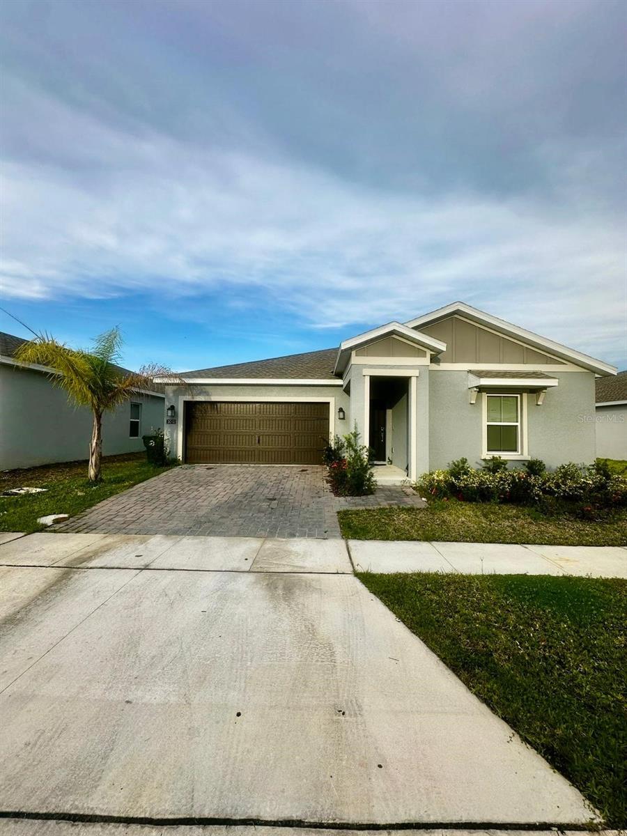 For Rent – Beautiful Home in Kissimmee, FL, Just 20 minutes from Disney World and minutes from Walmart, Restaurants, and US-192, this stunning home offers the perfect combination of comfort and convenience. Featuring 3 spacious bedrooms and 2 full bathrooms, this property boasts a modern kitchen with quartz countertops and all appliances included – range, refrigerator, microwave, dishwasher, washer, and dryer.
Enjoy the serene lake view from your backyard and the convenience of a 2-car garage. Located in a great neighborhood Knightsbridge,
with a brand-new K–8 school nearby, this is a wonderful place to call home. Don’t miss the opportunity to rent this amazing property in one of the most sought-after areas of Kissimmee!