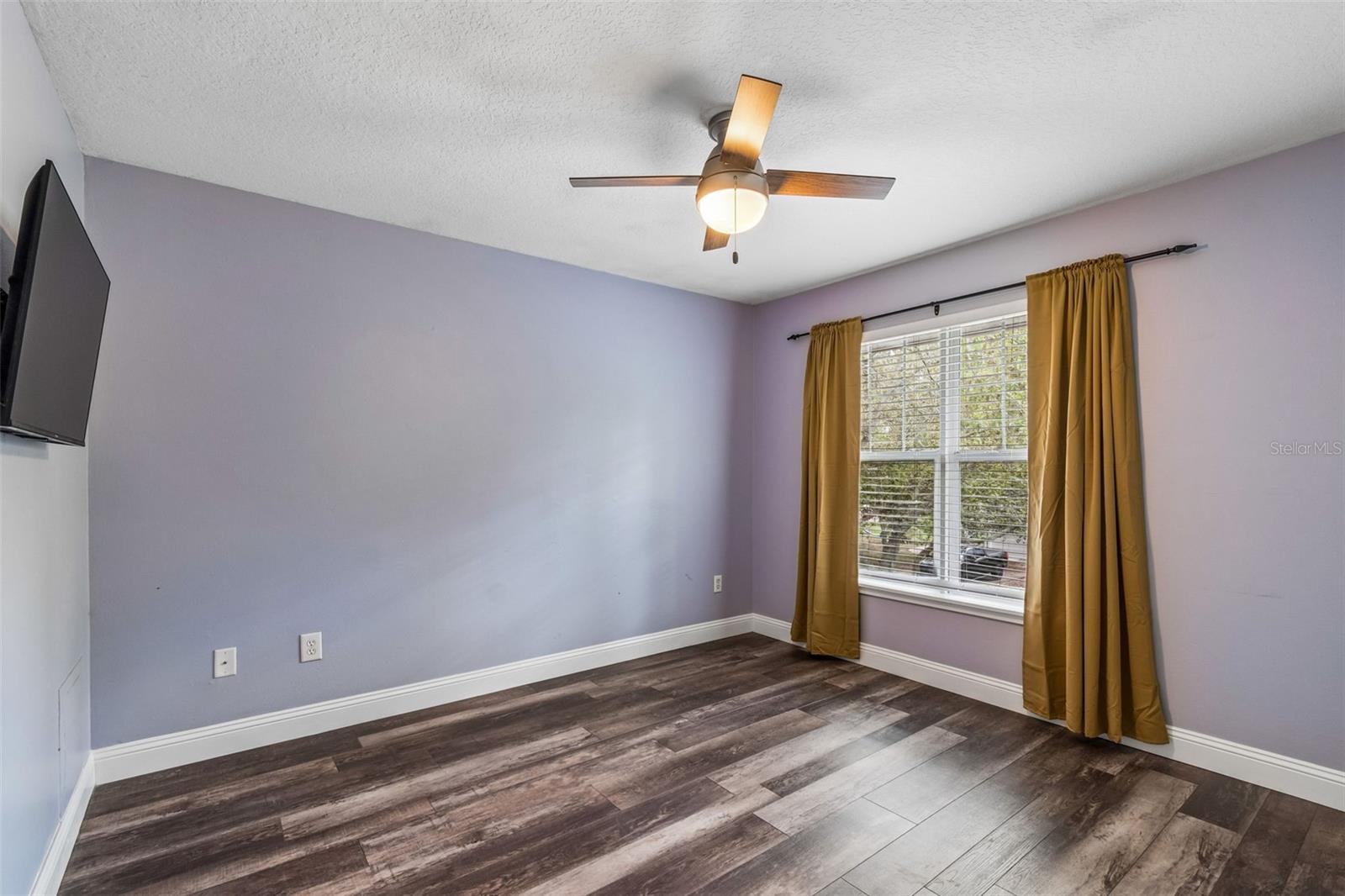 THE SOUTHPOINTE AT BAYSHORE - Residential