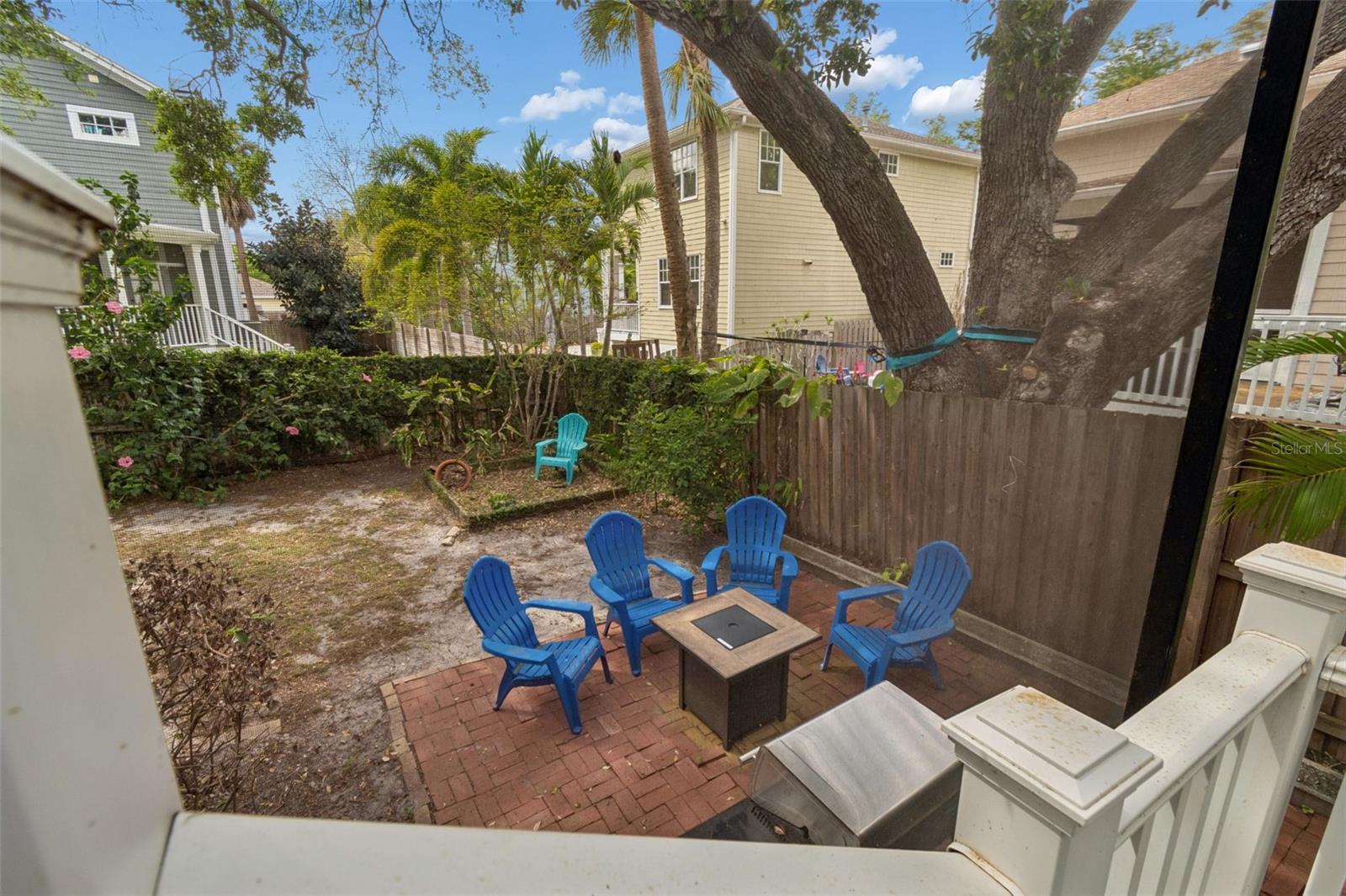 THE SOUTHPOINTE AT BAYSHORE - Residential