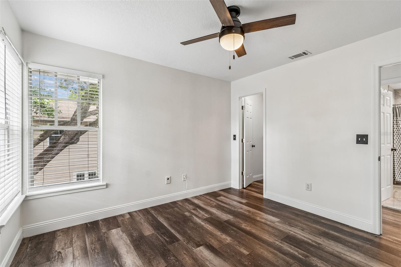 THE SOUTHPOINTE AT BAYSHORE - Residential