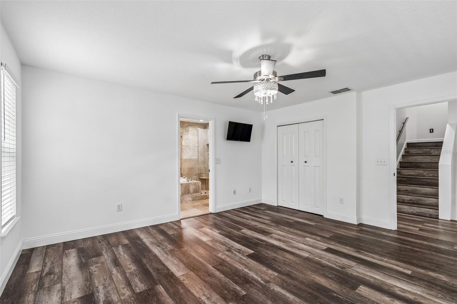 THE SOUTHPOINTE AT BAYSHORE - Residential