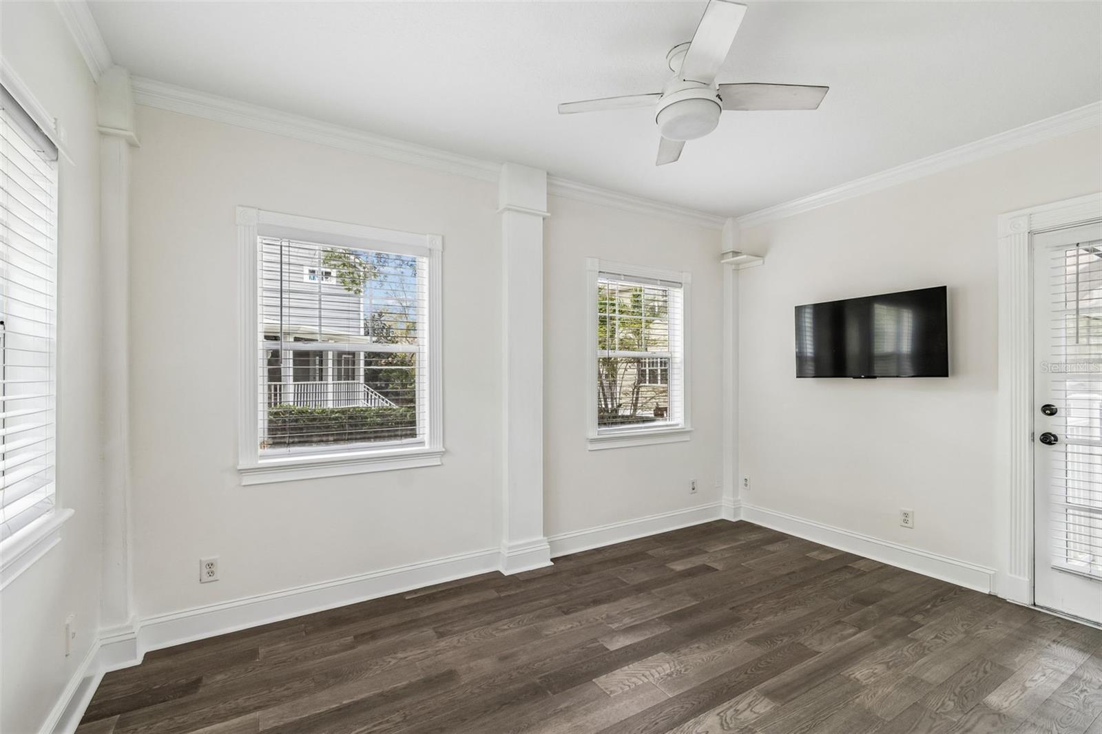 THE SOUTHPOINTE AT BAYSHORE - Residential