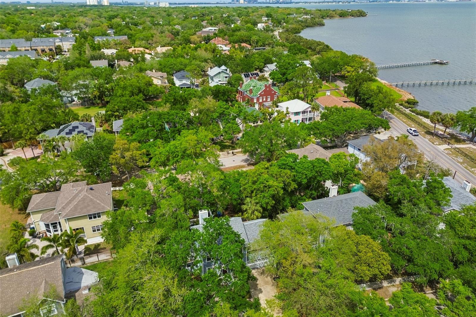 THE SOUTHPOINTE AT BAYSHORE - Residential