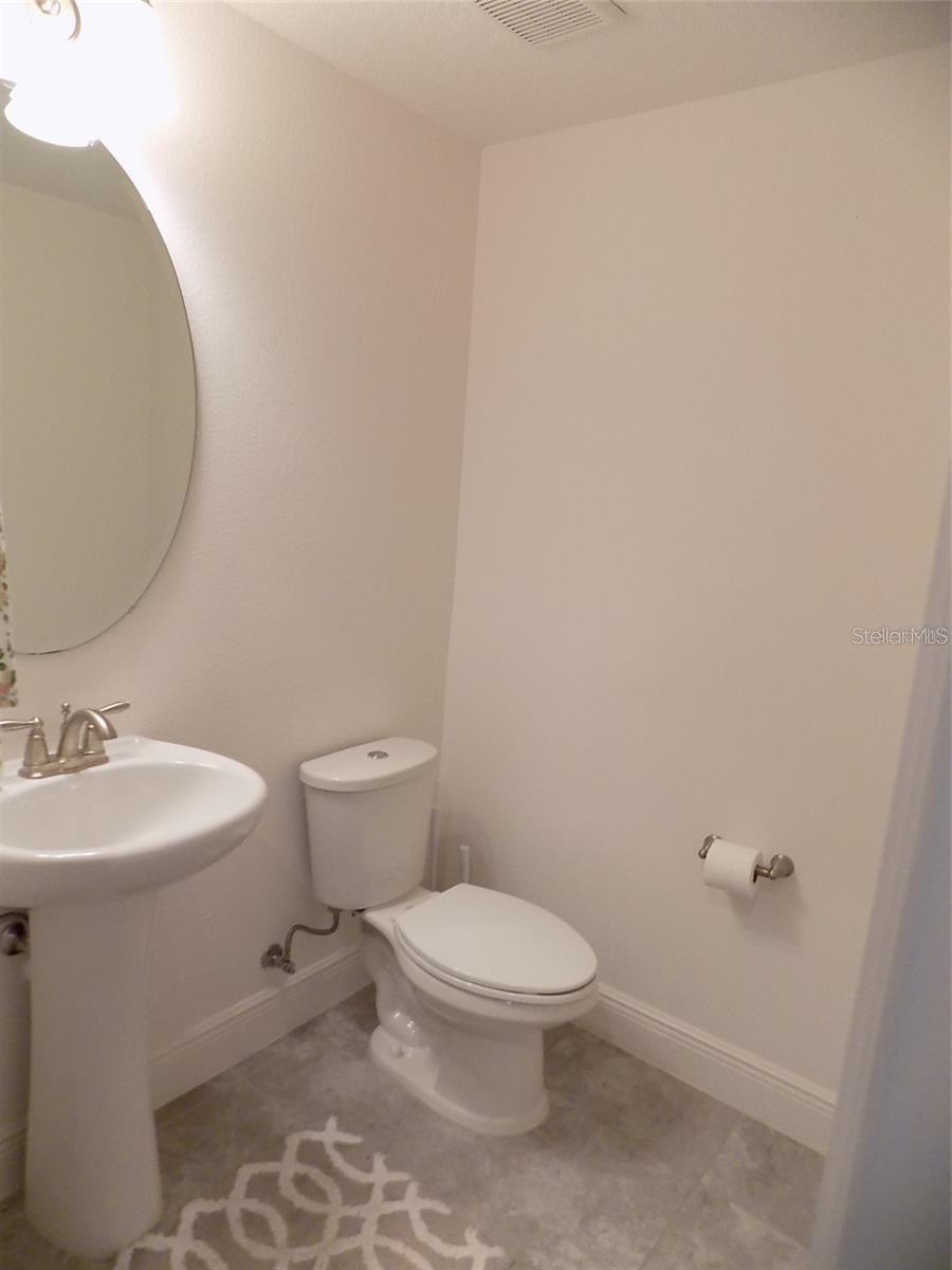 EAGLE CRK VILLAGE L PH 3B - Residential Lease