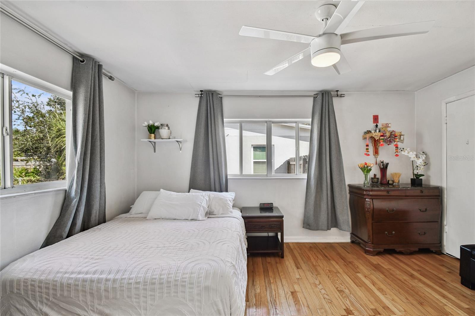 MANHATTAN MANOR REV - Residential