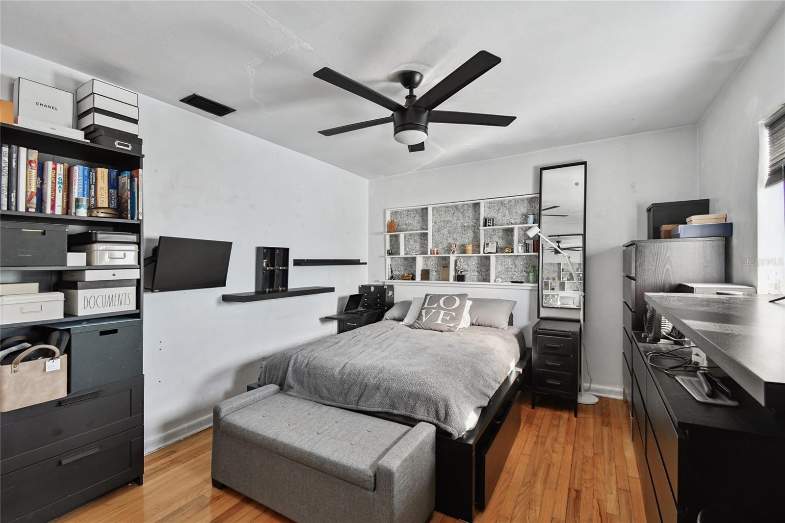 MANHATTAN MANOR REV - Residential