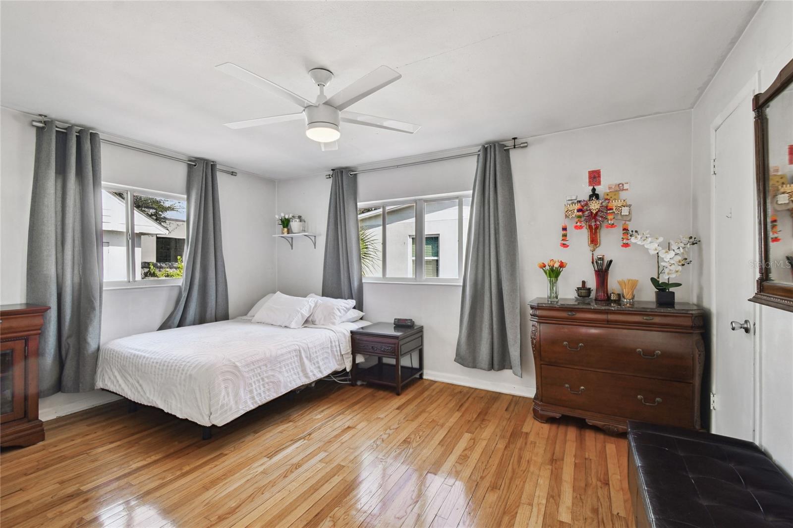 MANHATTAN MANOR REV - Residential