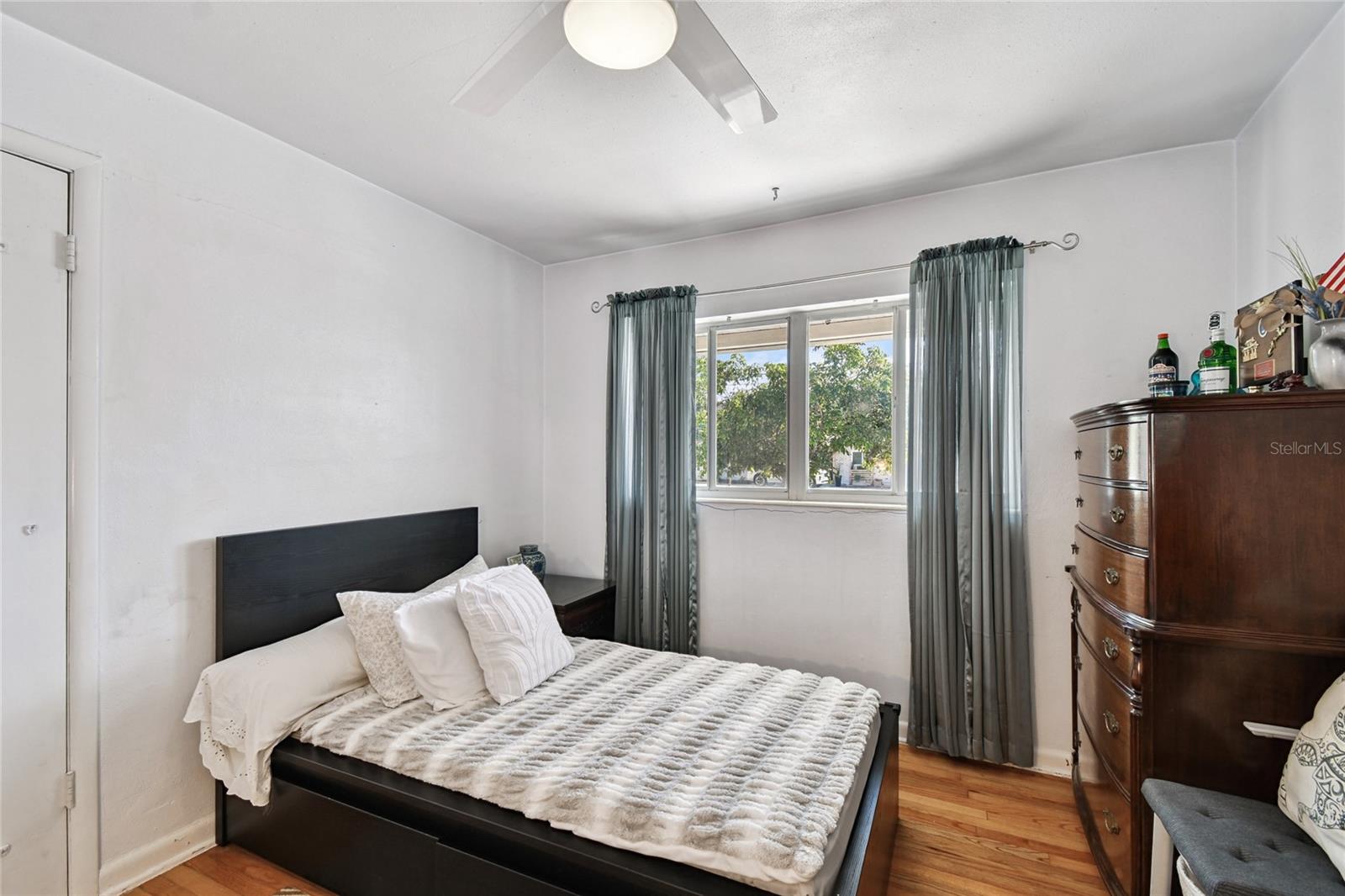 MANHATTAN MANOR REV - Residential