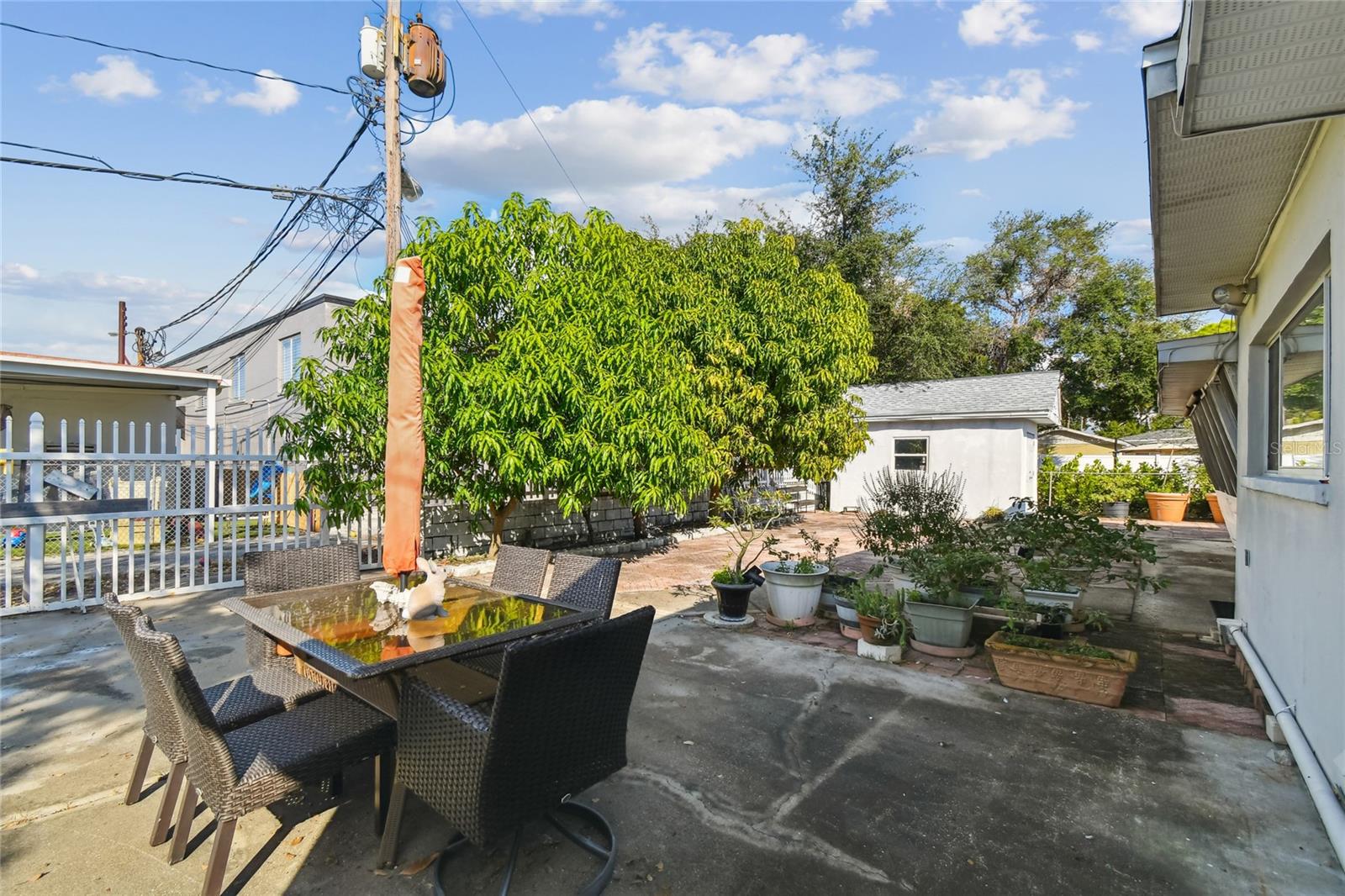 MANHATTAN MANOR REV - Residential