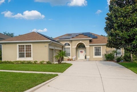 Photo of 4048 Greystone Drive, Clermont, FL 34711 (MLS # G5115513)