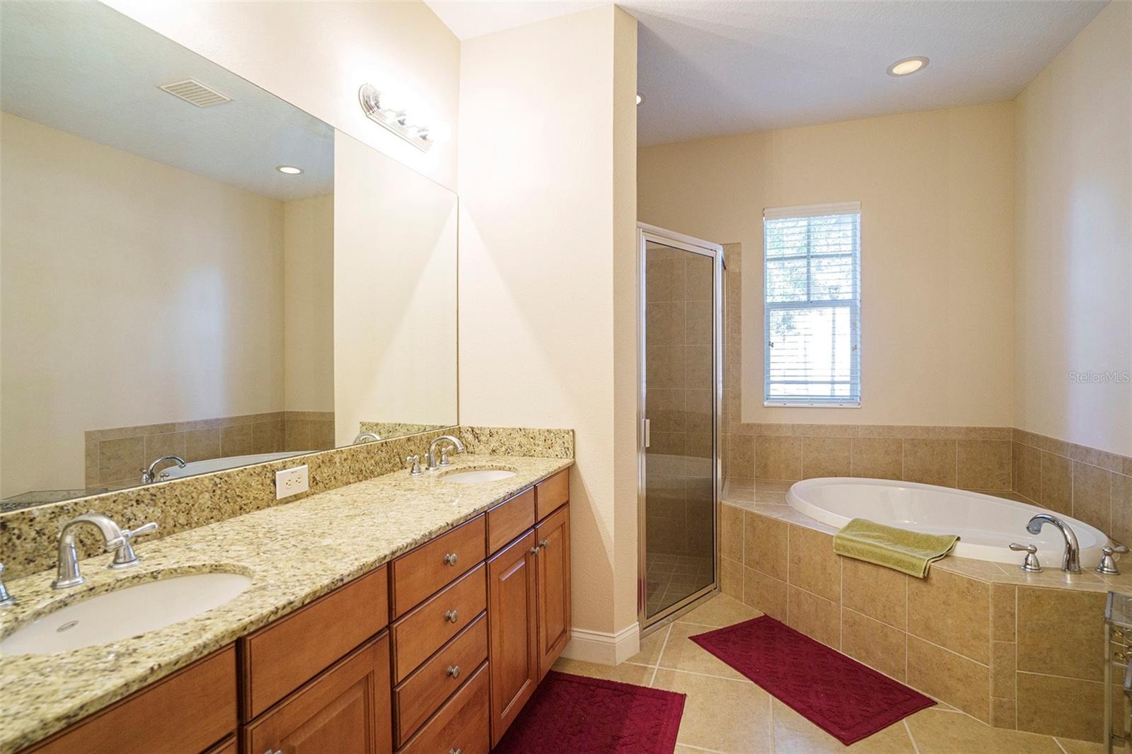 TOWNHOMES AT COMPASS POINTE - Residential