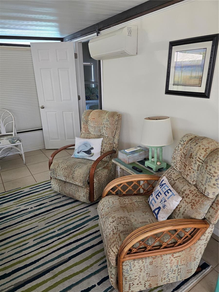 HOLIDAY TRAVEL PARK ENGLEWOOD - Residential