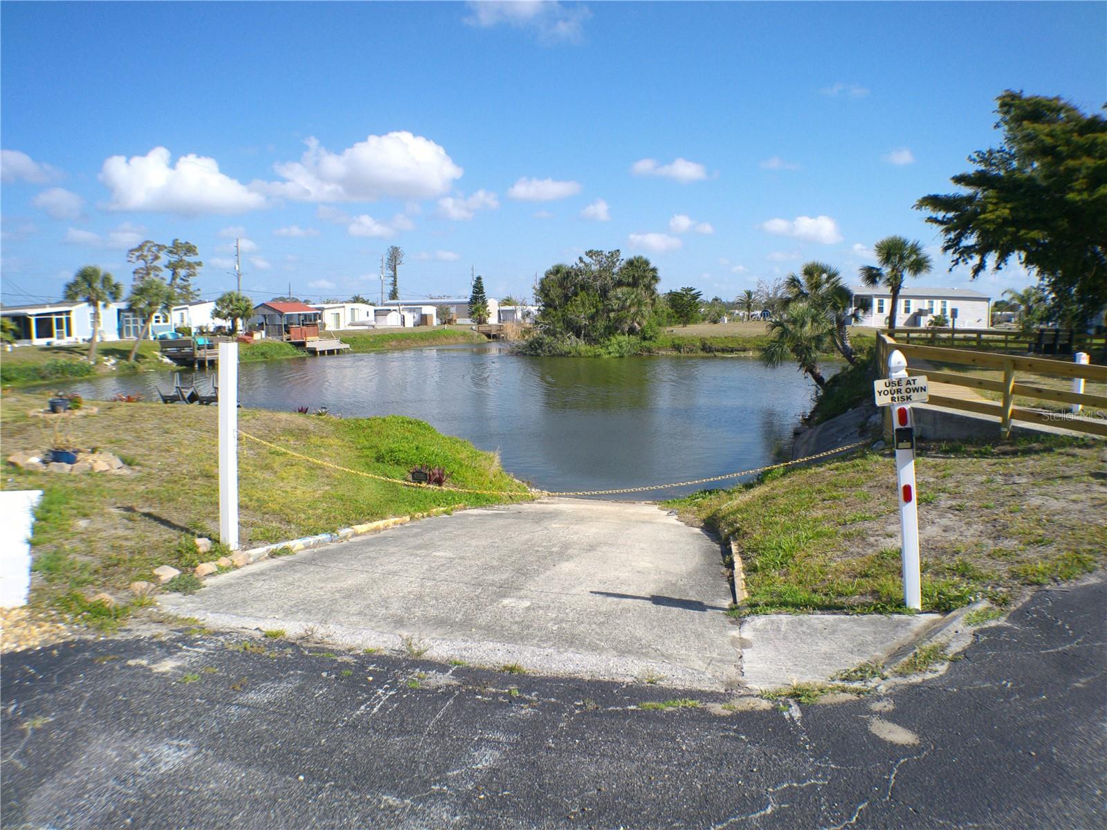 HOLIDAY TRAVEL PARK ENGLEWOOD - Residential