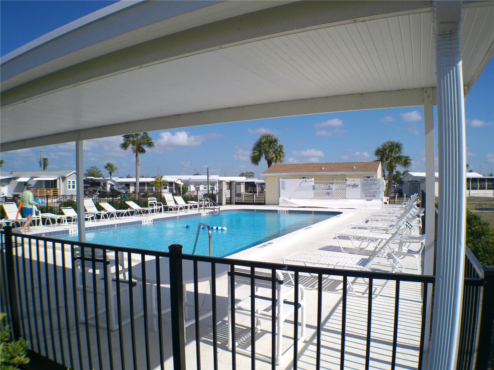 HOLIDAY TRAVEL PARK ENGLEWOOD - Residential