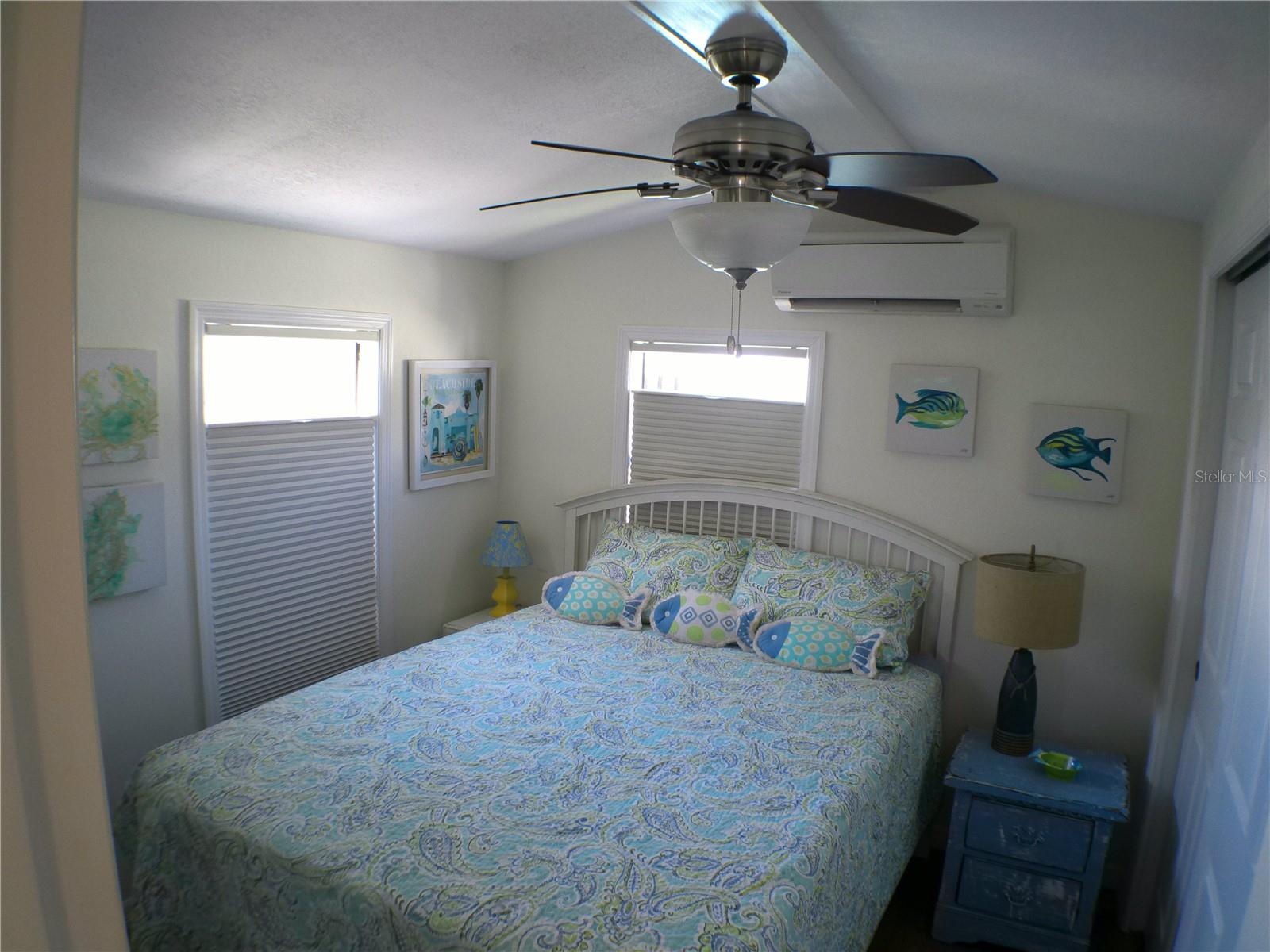 HOLIDAY TRAVEL PARK ENGLEWOOD - Residential