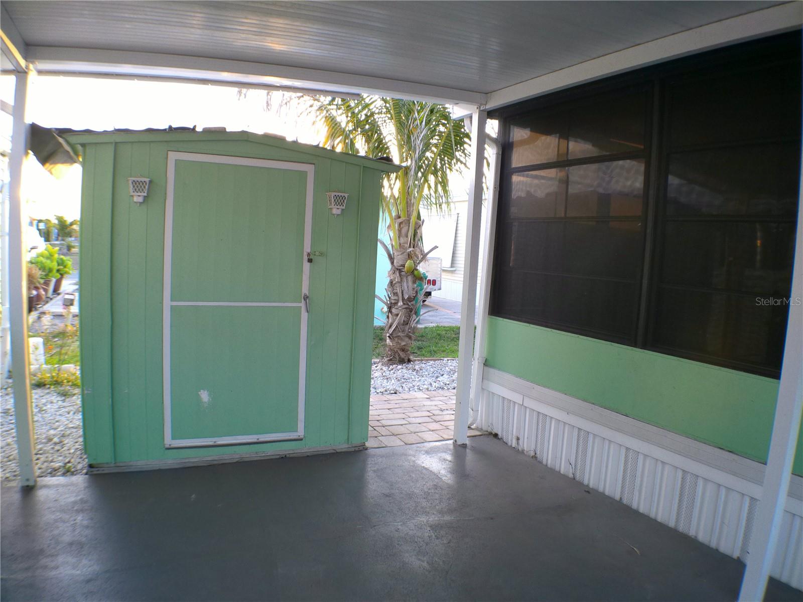 HOLIDAY TRAVEL PARK ENGLEWOOD - Residential