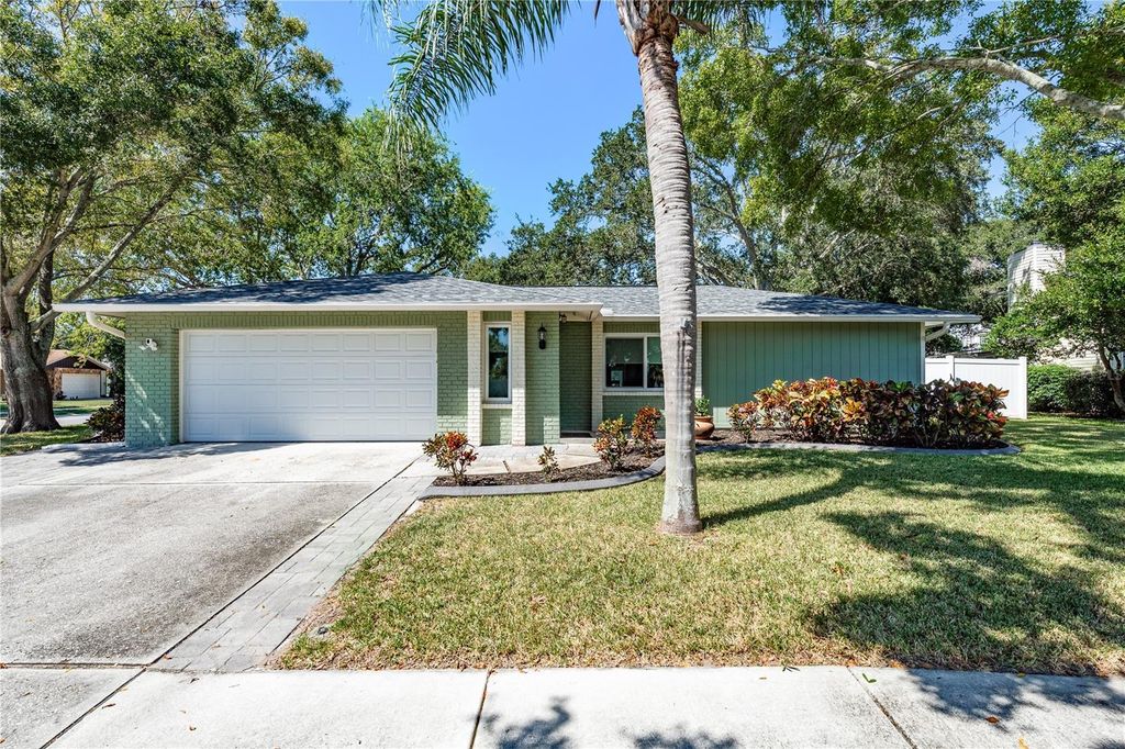 Photo of 1357 Wexford Drive N, Palm Harbor, FL 34683 (MLS # TB8439216)