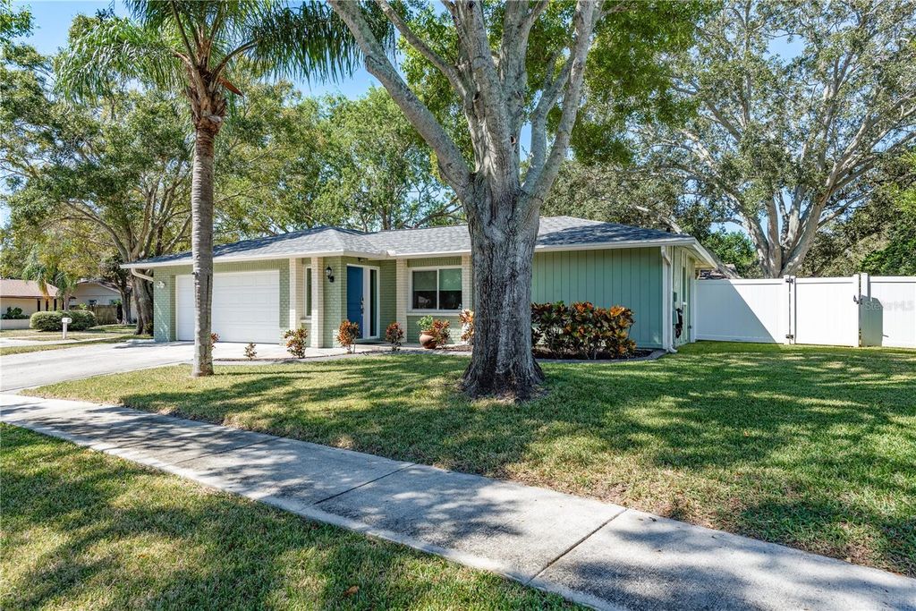 Photo of 1357 Wexford Drive N, Palm Harbor, FL 34683 (MLS # TB8439216)