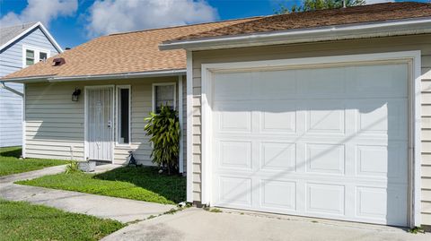 A home in PALMETTO