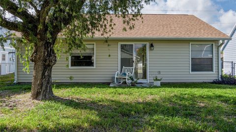 A home in PALMETTO