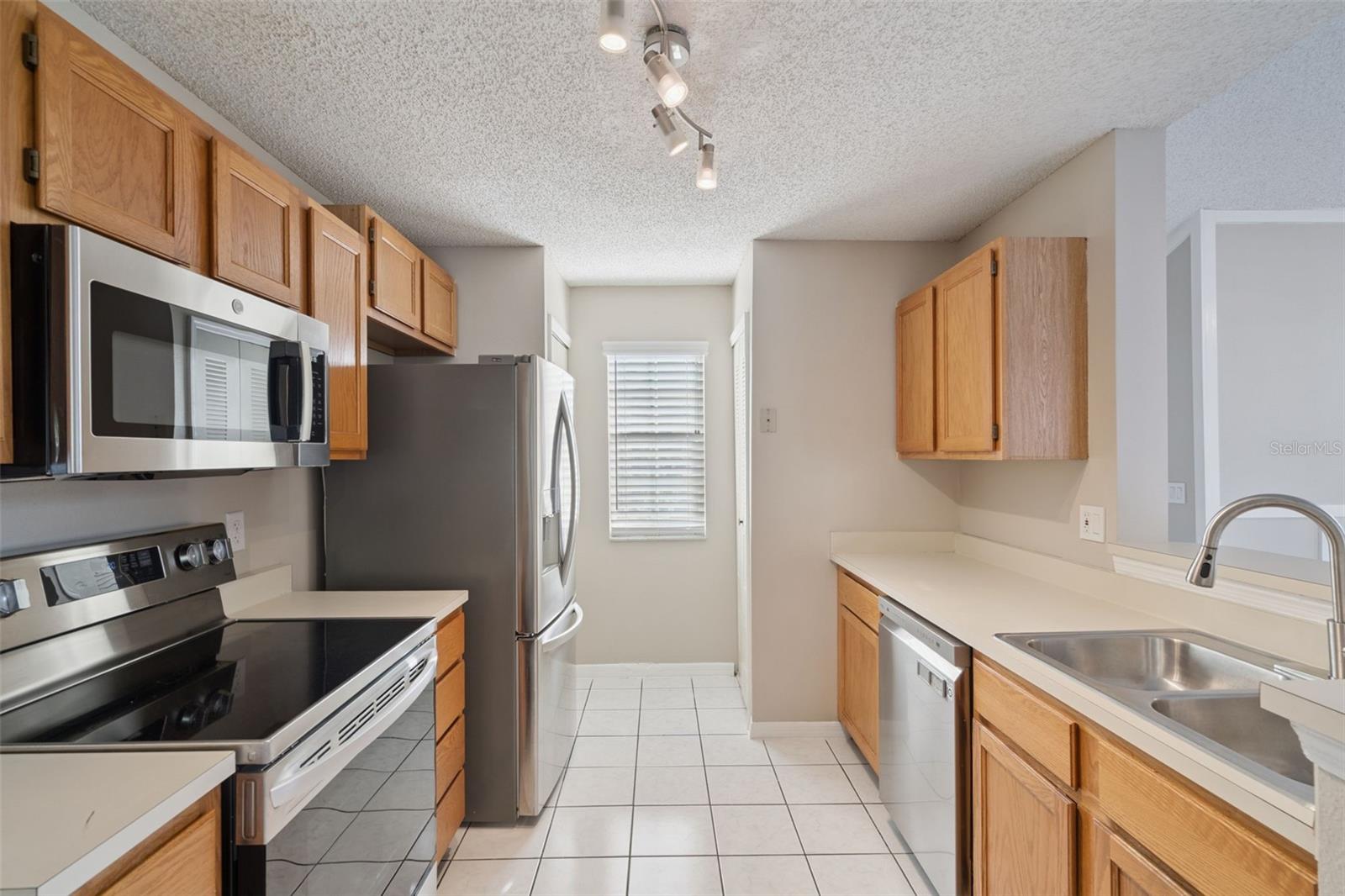 HIDDEN SPGS CONDO - Residential