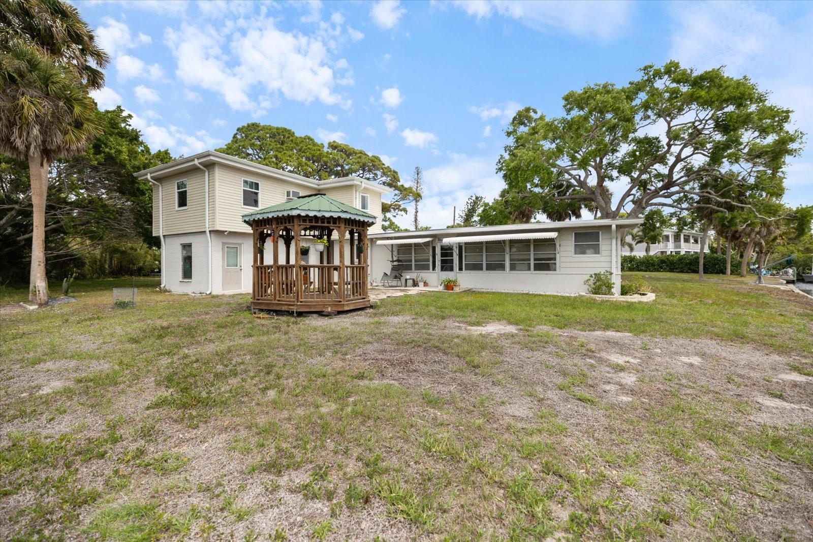 MOBILE CITY - Residential