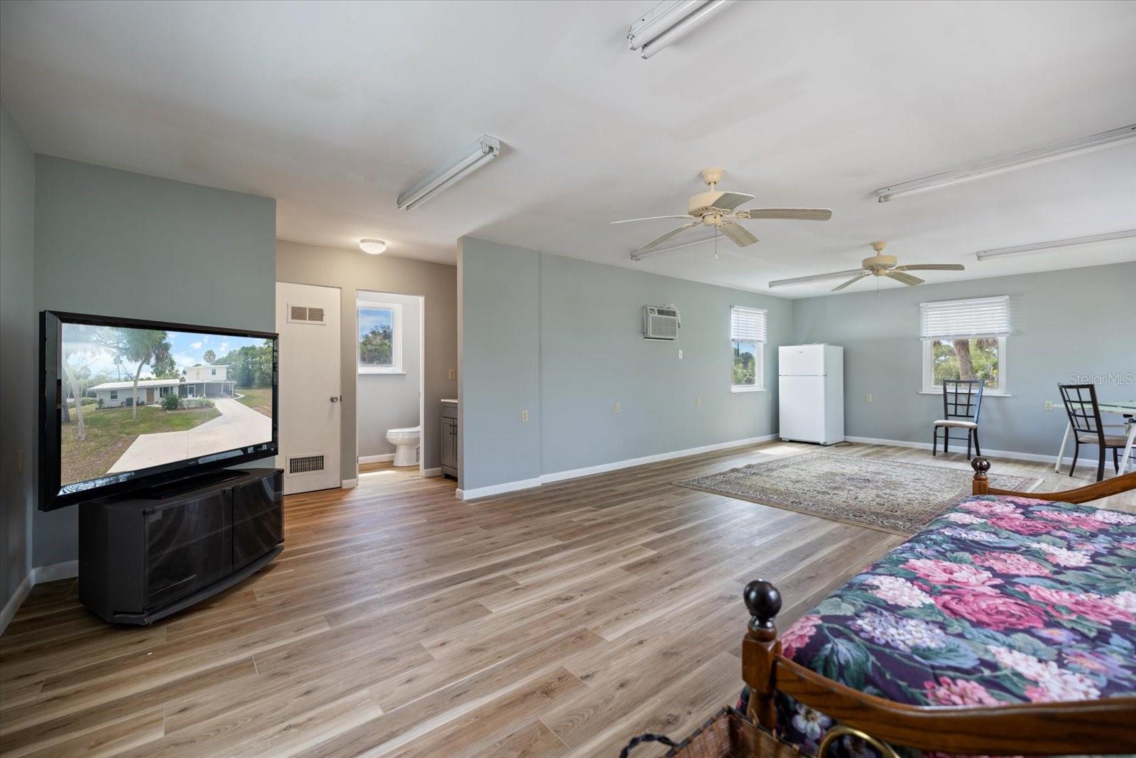 MOBILE CITY - Residential