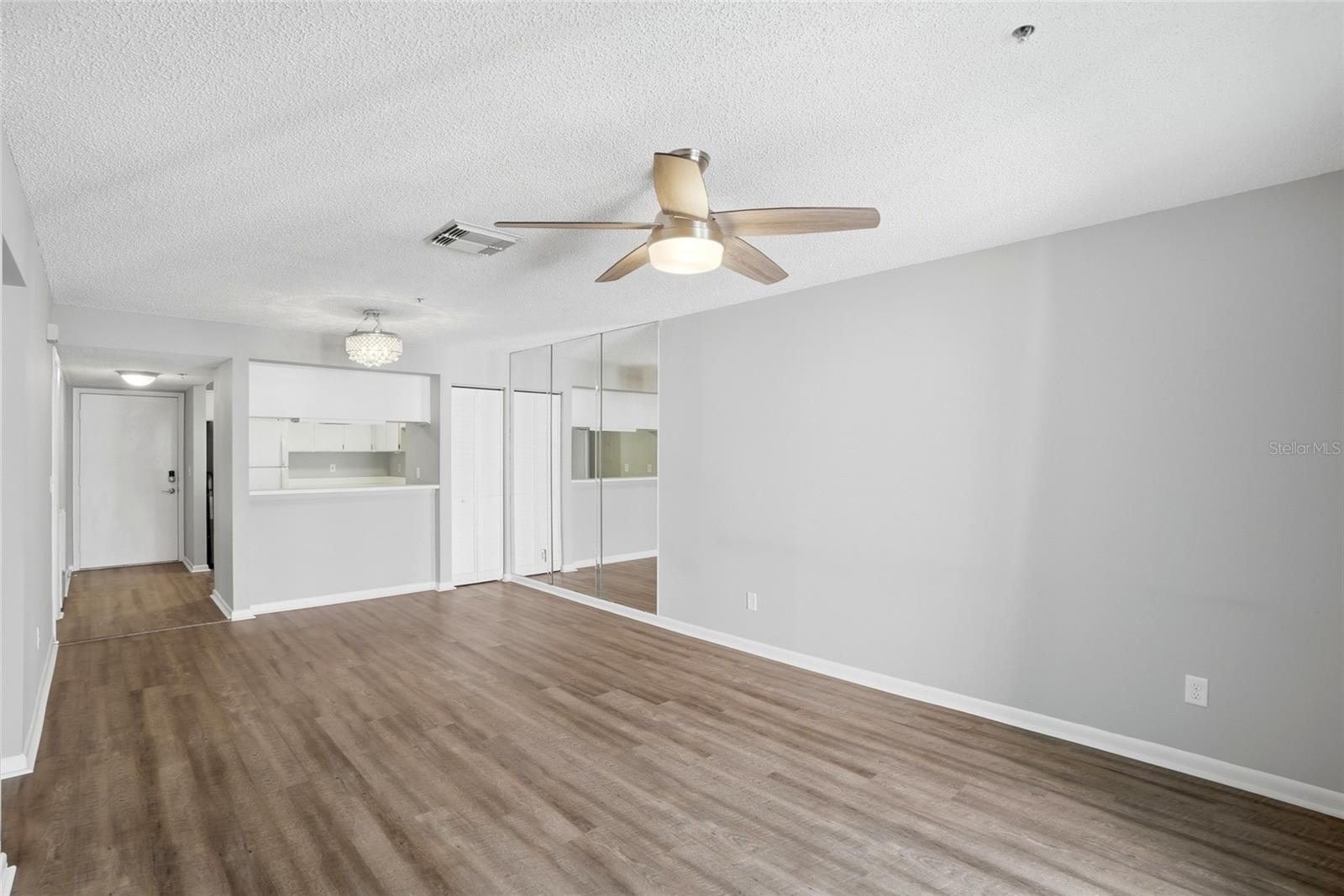 MALLORY SQUARE A CONDO - Residential