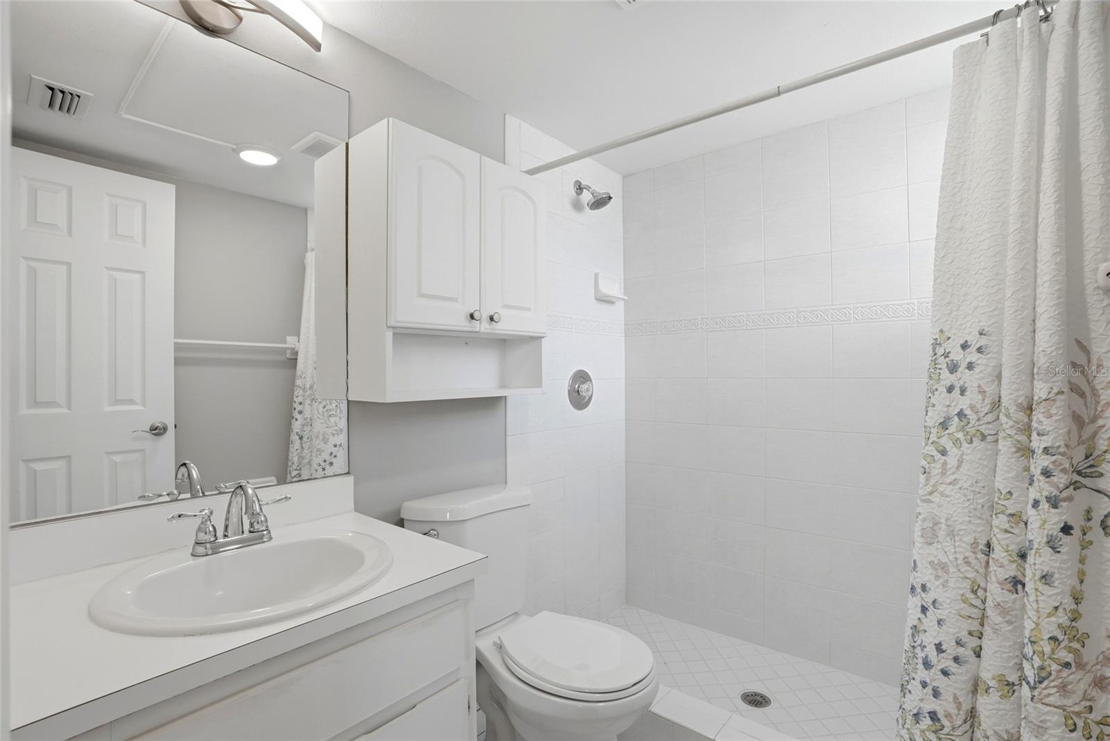 MALLORY SQUARE A CONDO - Residential