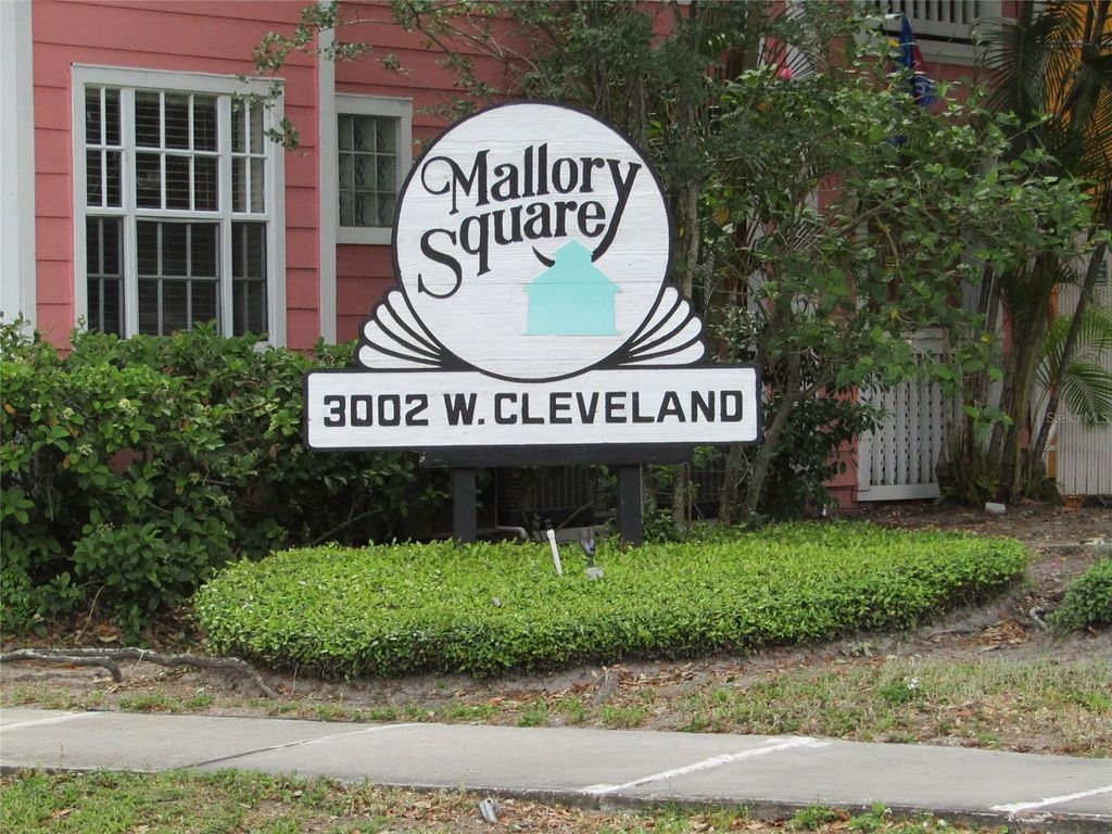 Photo of 3002 W Cleveland Street #B8, Tampa, FL 33609 (MLS # R4911309)