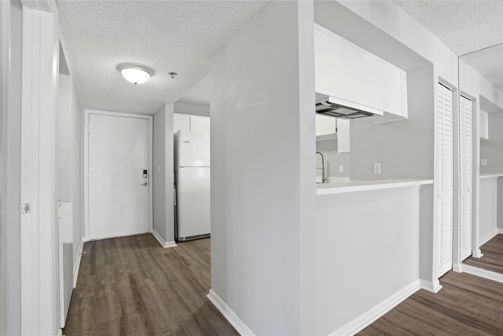 MALLORY SQUARE A CONDO - Residential