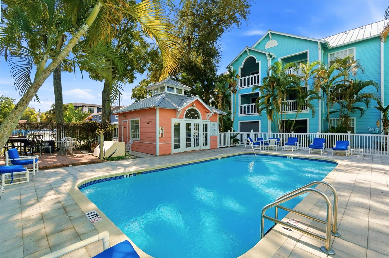 MALLORY SQUARE A CONDO - Residential