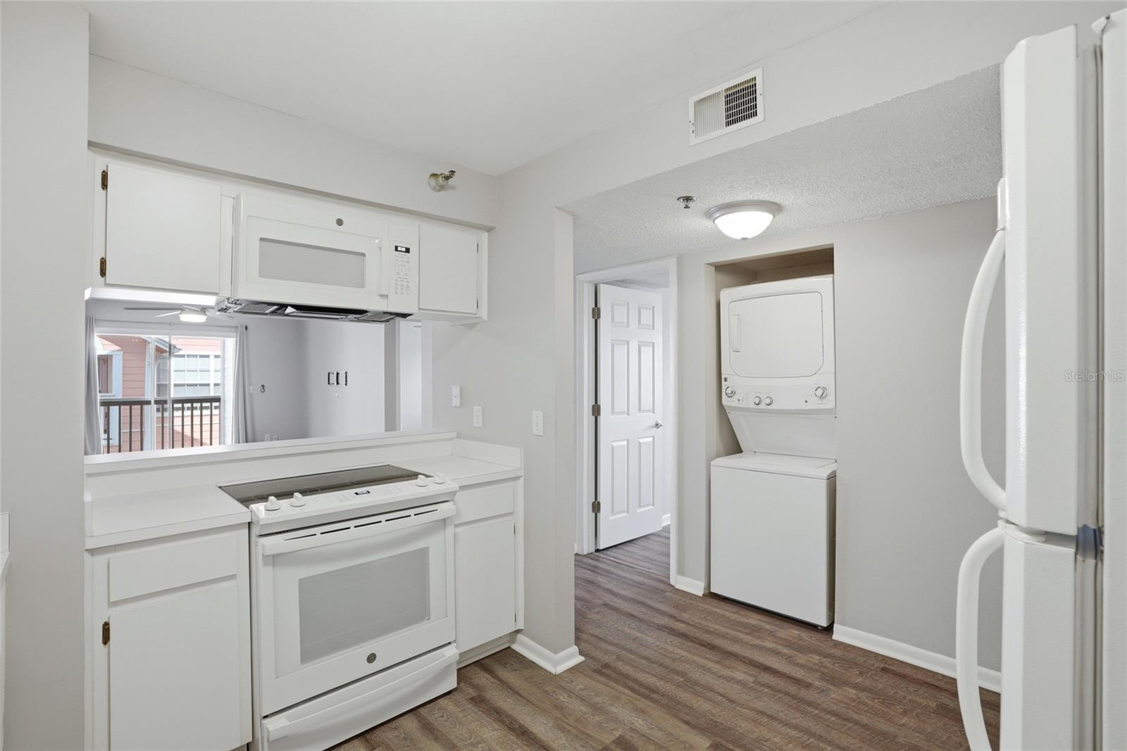 MALLORY SQUARE A CONDO - Residential