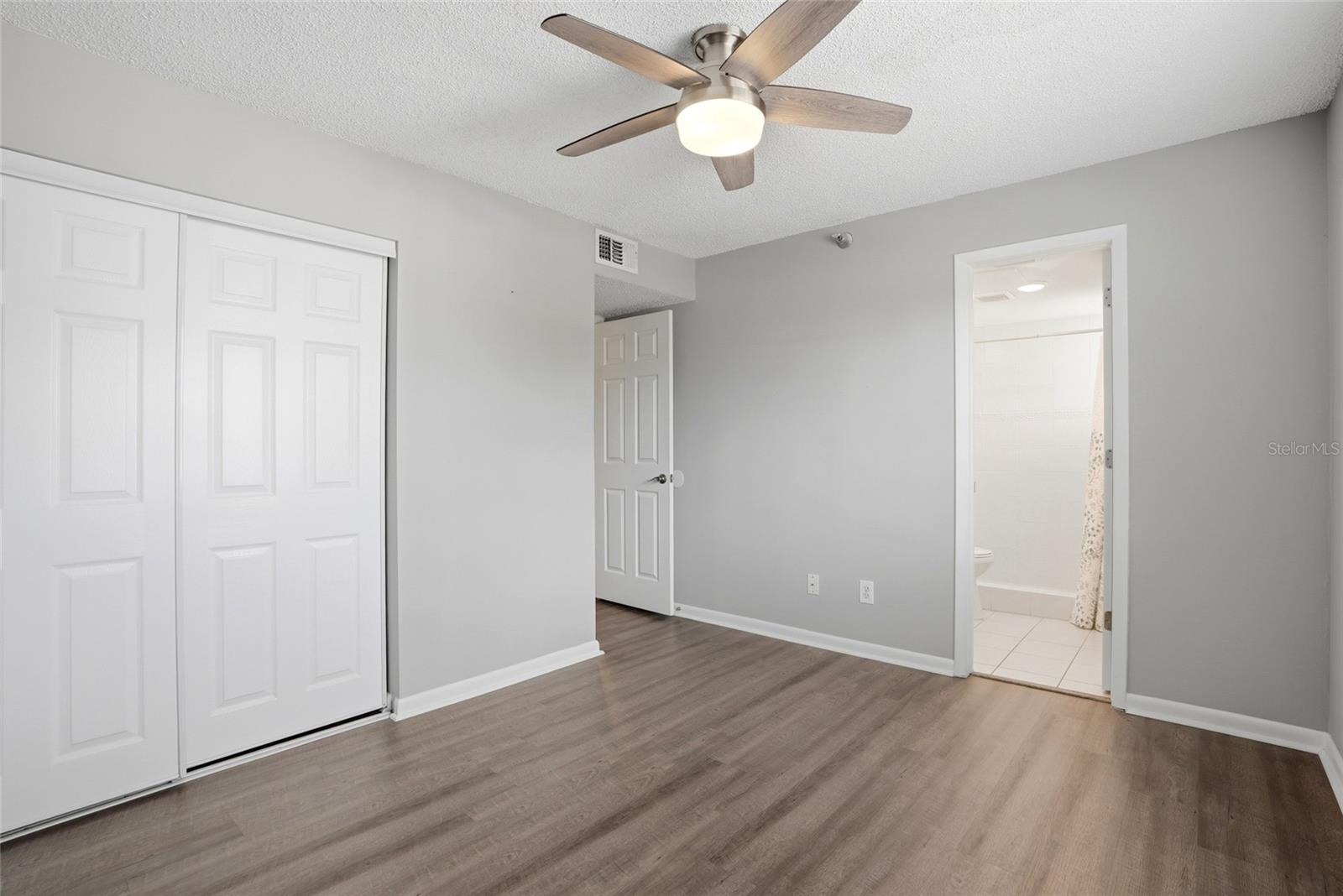 MALLORY SQUARE A CONDO - Residential