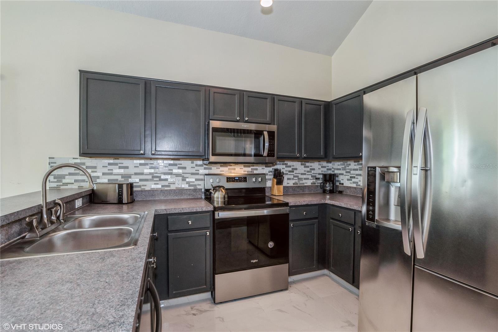 LINDFIELDS UNIT 1 - Residential Lease